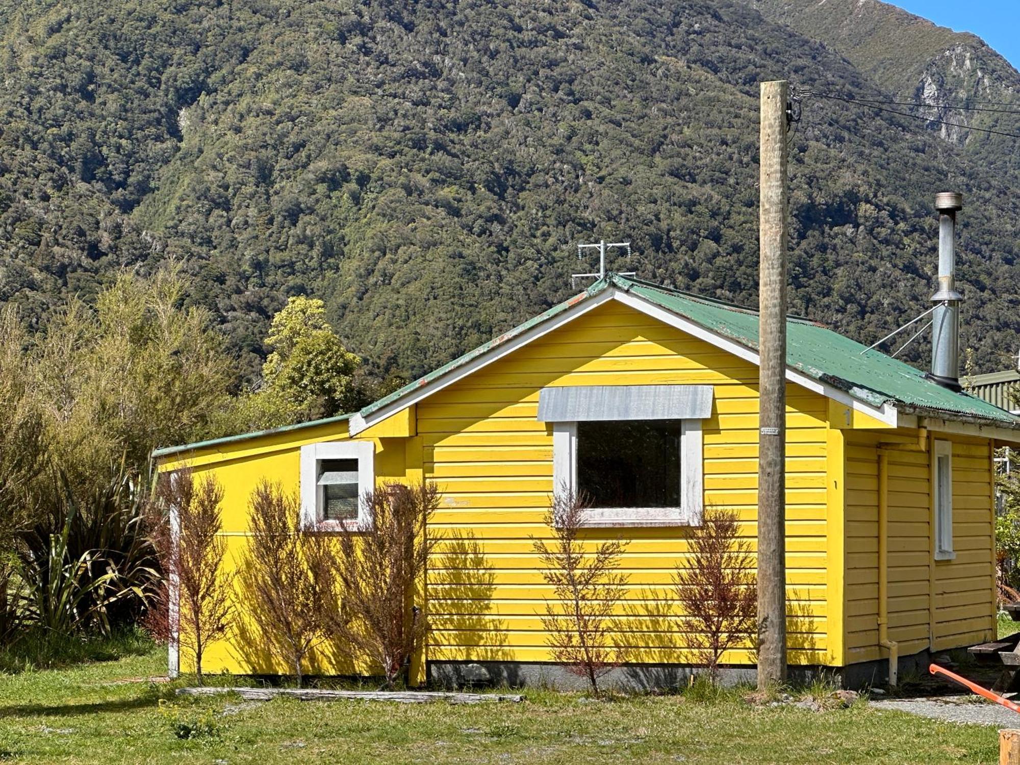 Rustic, Basic Cosy Alpine Hut, In The Middle Of The Mountains Villa Otira Exteriör bild